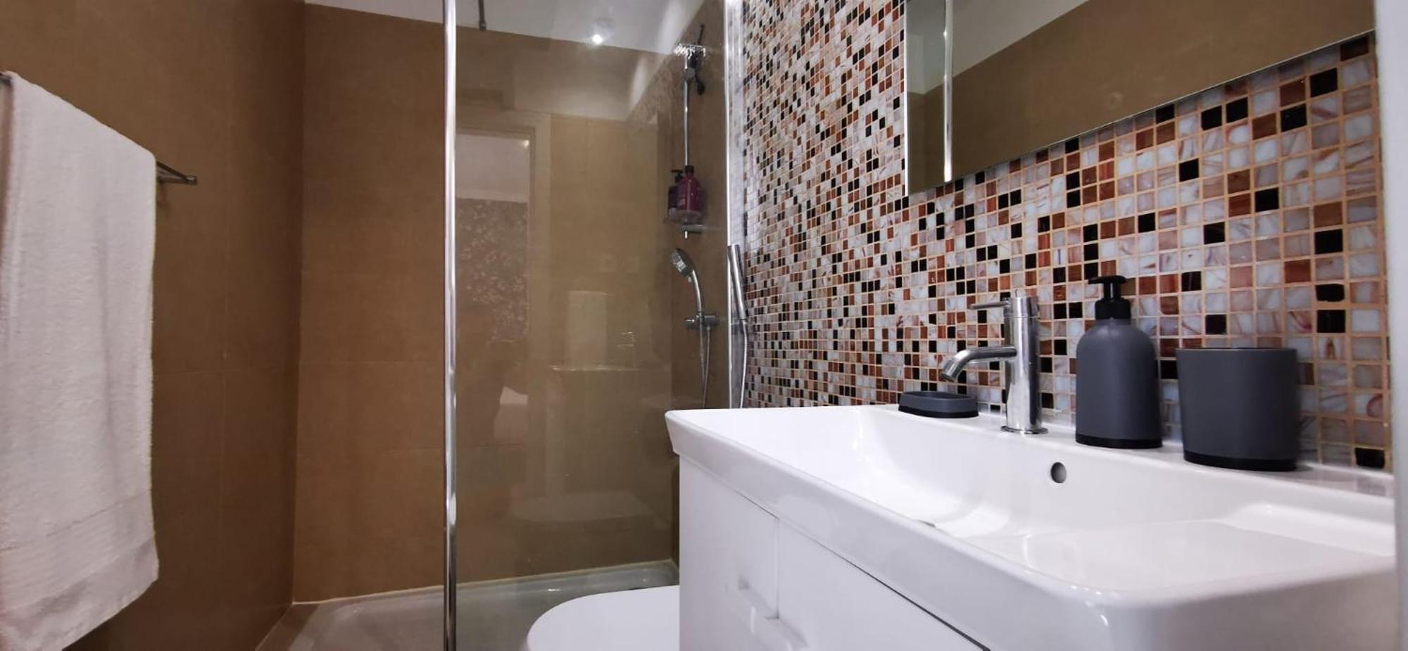 Quarto Duplo Com Kitchenette, Wc E Patio Privativo Apartment คอร์โฮโยส ภายนอก รูปภาพ